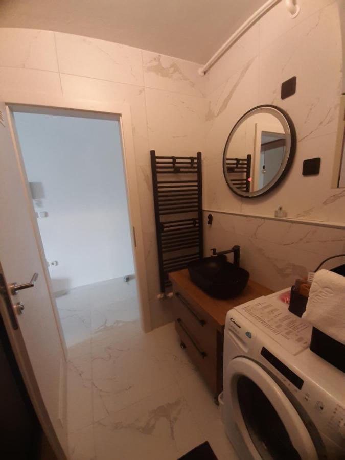 Apartment Relax With Infrared Sunshower Varaždin エクステリア 写真